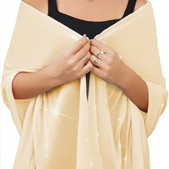 Nwt 2 Reemonde Bridal ScarvesShawls